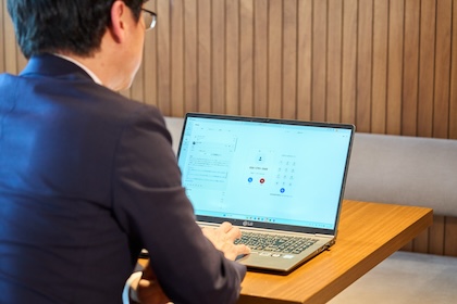 電話機能はもちろん、
AI機能や通話データの活用も始まっている