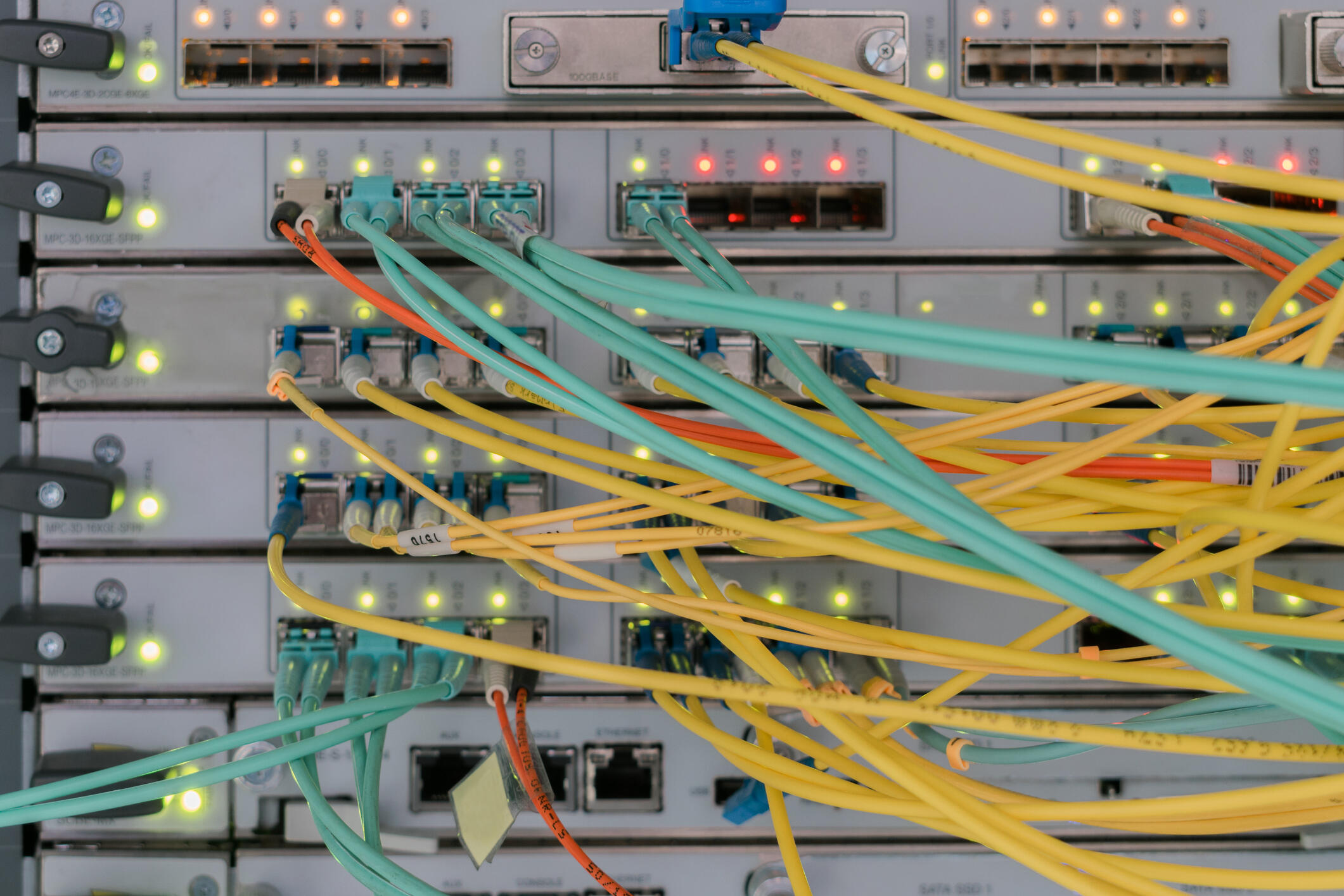 100GbEの未来を切り開く！SFP-DDの魅力とJuniper製品での実践検証