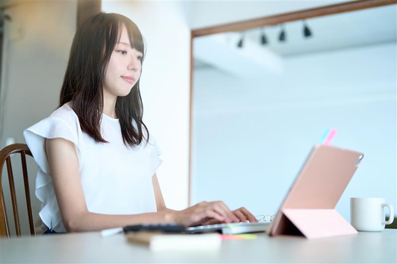 HPE Aruba Networking CXスイッチ仮想版をESXiへデプロイする手順