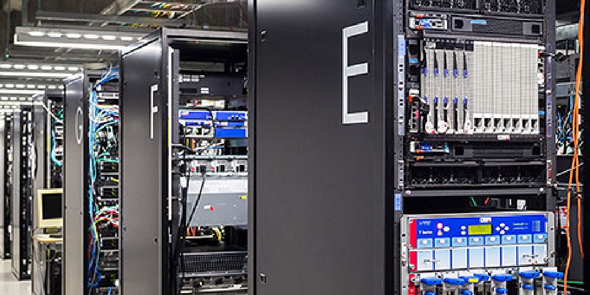 マシンルーム イメージ画像