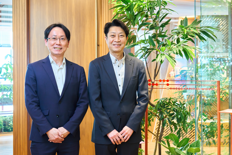 左から記載:
レオス・キャピタルワークス株式会社
システム部 村松 陽 氏
システム部 部長 鶴留 和也 氏