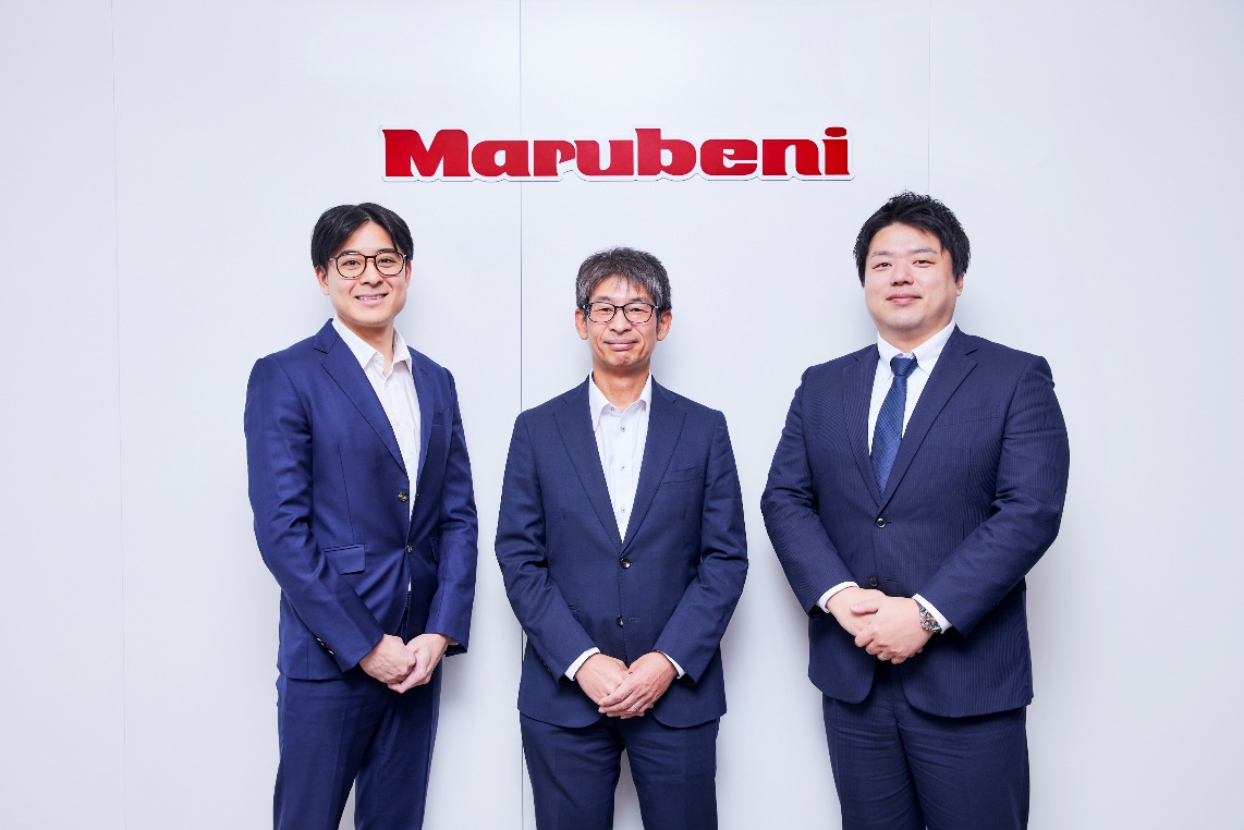 写真左より
丸紅株式会社 食料・アグリ戦略企画部 システム課 小野 優 氏
丸紅株式会社 食料・アグリ戦略企画部 システム課長 竹村 健太郎 氏
丸紅株式会社 食料・アグリ戦略企画部 システム課 白鳥 翔 氏
※組織名称や組織体制、所属部署名、役職名は、プロジェクト実施時のものです。