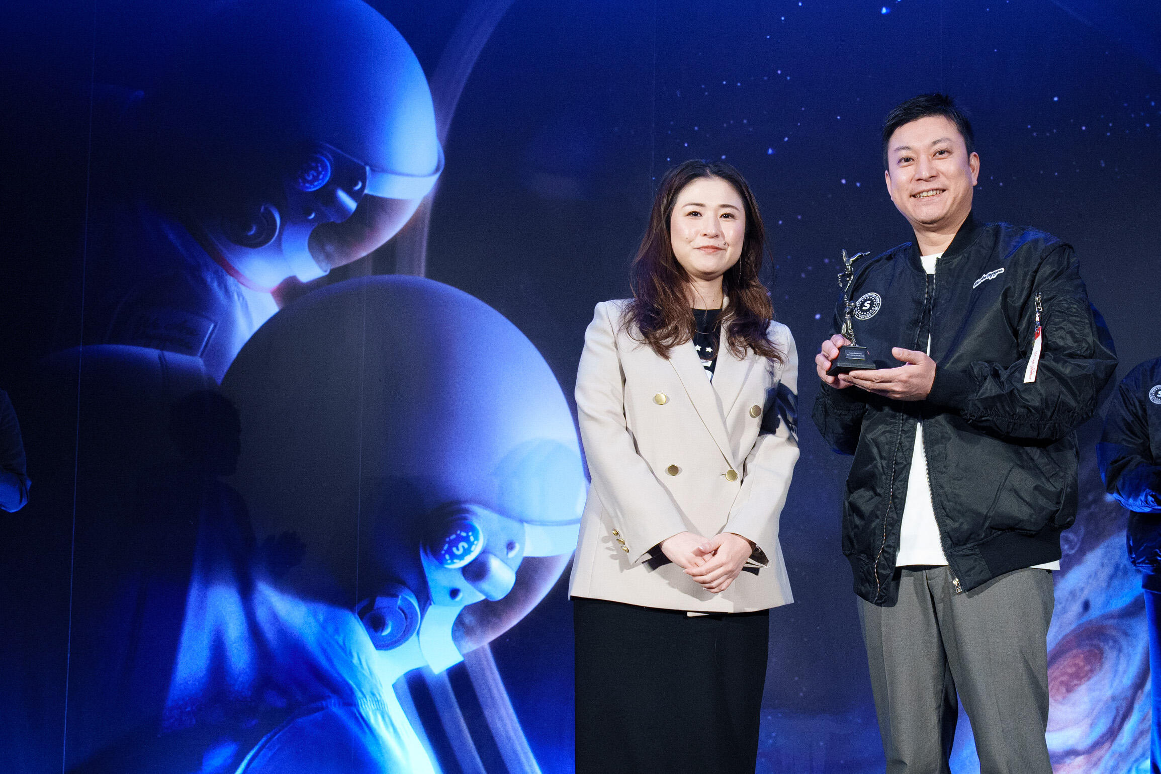 左から記載:
Sansan株式会社 執行役員 Sansan事業部 カスタマーサクセス部 部長 児玉 悠子 氏
双日テックイノベーション株式会社 コーポレート統括本部 財経・リスク管理部 リスク管理課 課長 石村 武 氏